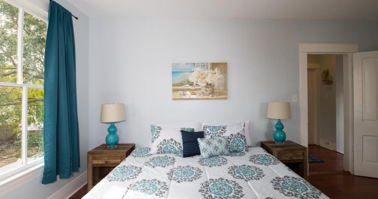 Villa Beautiful Two-Story In Central Galveston, Short Walk To Beach, Near Downtown! | Seas The Breeze Extérieur photo