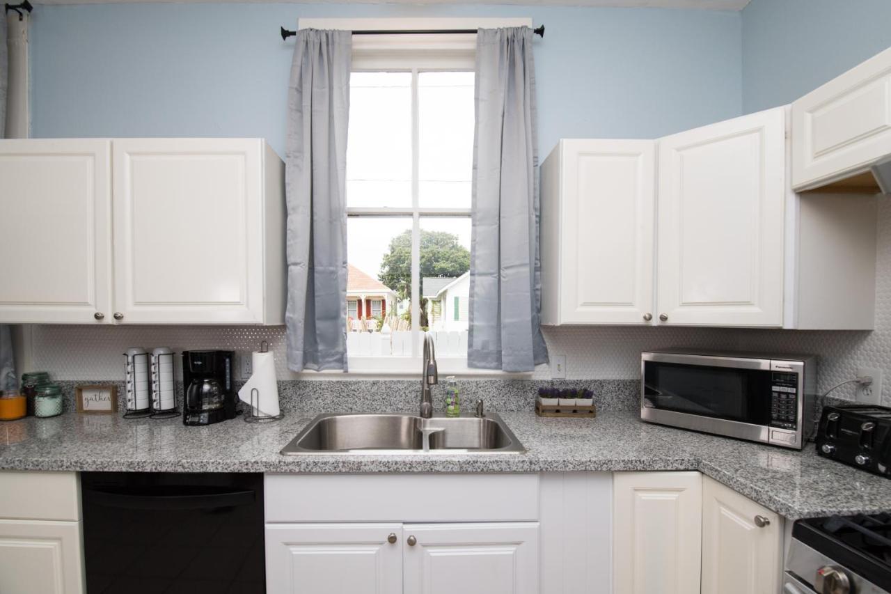 Villa Beautiful Two-Story In Central Galveston, Short Walk To Beach, Near Downtown! | Seas The Breeze Extérieur photo