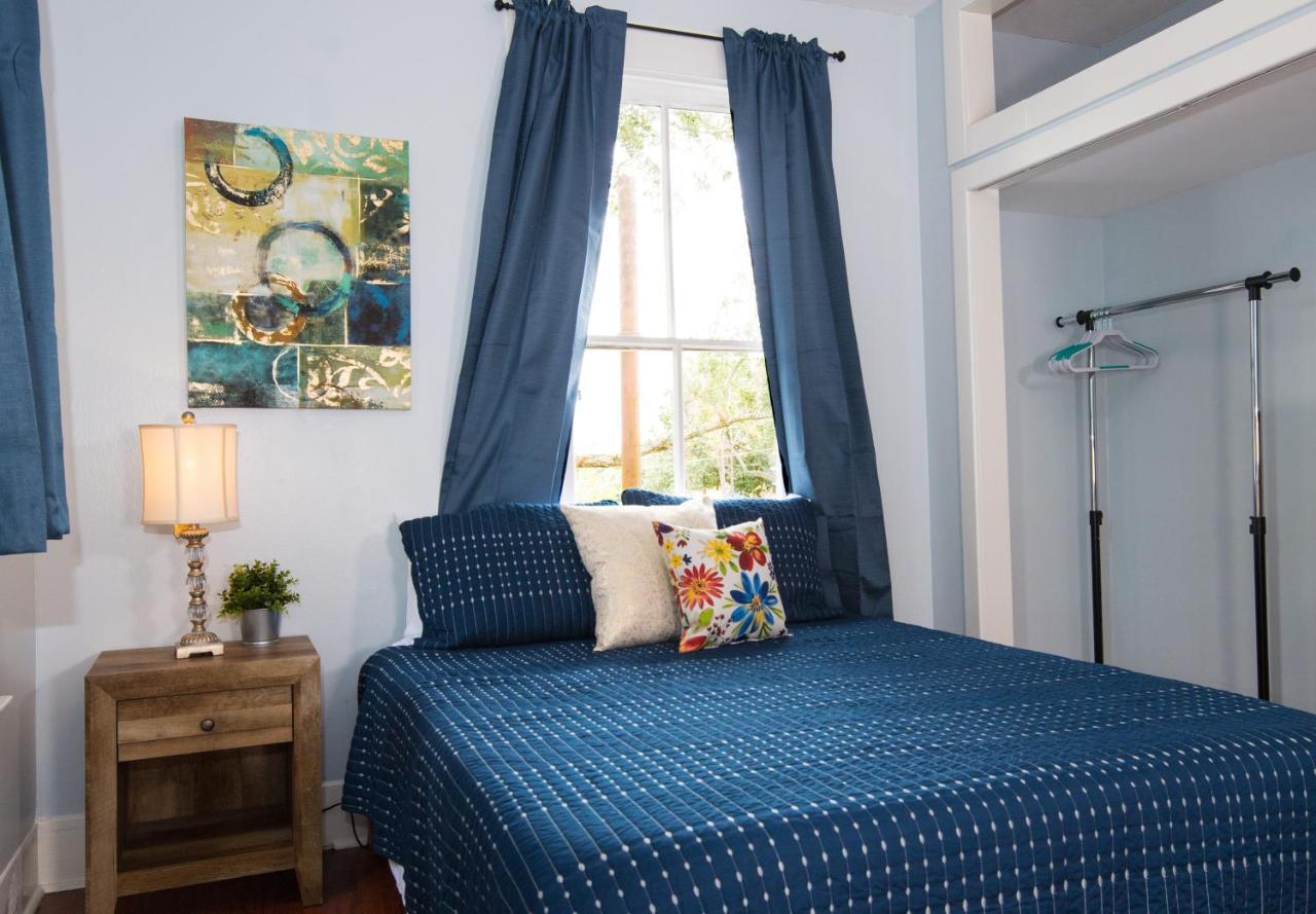Villa Beautiful Two-Story In Central Galveston, Short Walk To Beach, Near Downtown! | Seas The Breeze Extérieur photo