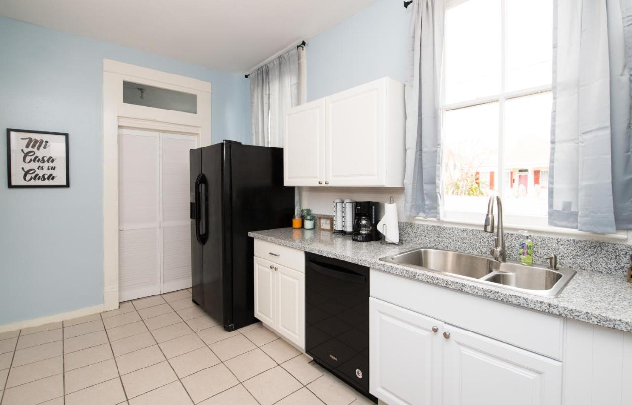 Villa Beautiful Two-Story In Central Galveston, Short Walk To Beach, Near Downtown! | Seas The Breeze Extérieur photo